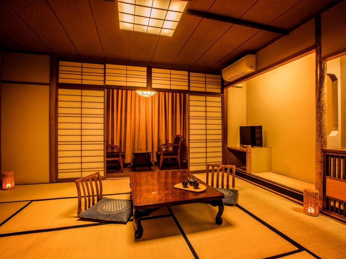 Ryokan Ooedo Onsen Monogatari Bekkan 3*