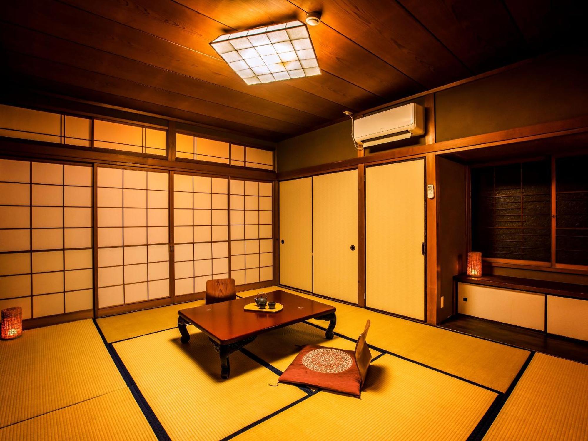 เรียวกัง Ooedo Onsen Monogatari Bekkan 3*