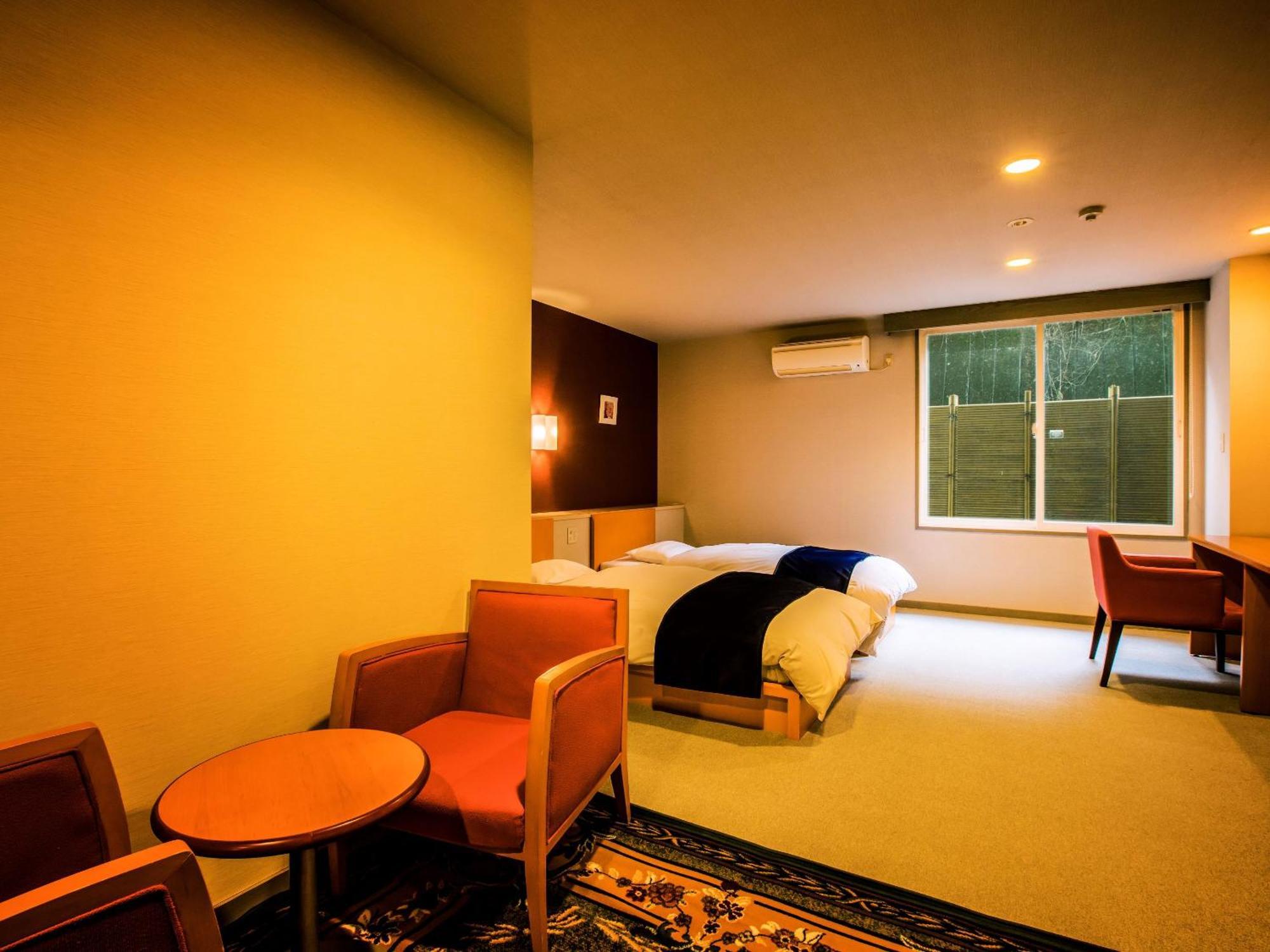 เรียวกัง Ooedo Onsen Monogatari Bekkan 3*